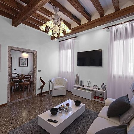 Ca' Alessandro Apartment เวนิส ภายนอก รูปภาพ