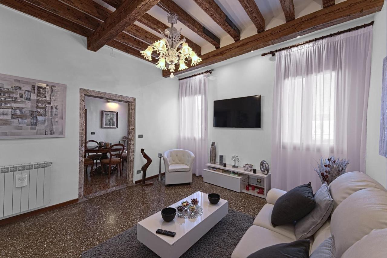 Ca' Alessandro Apartment เวนิส ภายนอก รูปภาพ