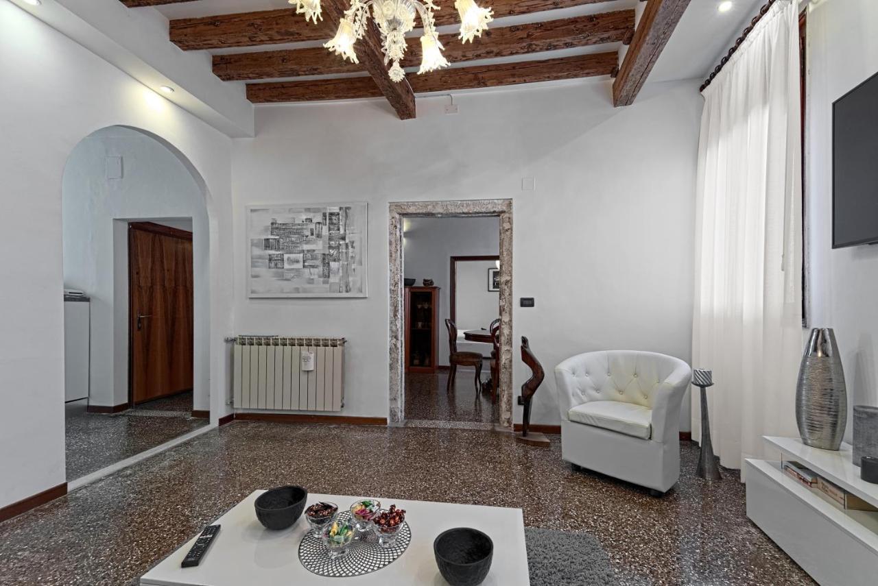 Ca' Alessandro Apartment เวนิส ภายนอก รูปภาพ