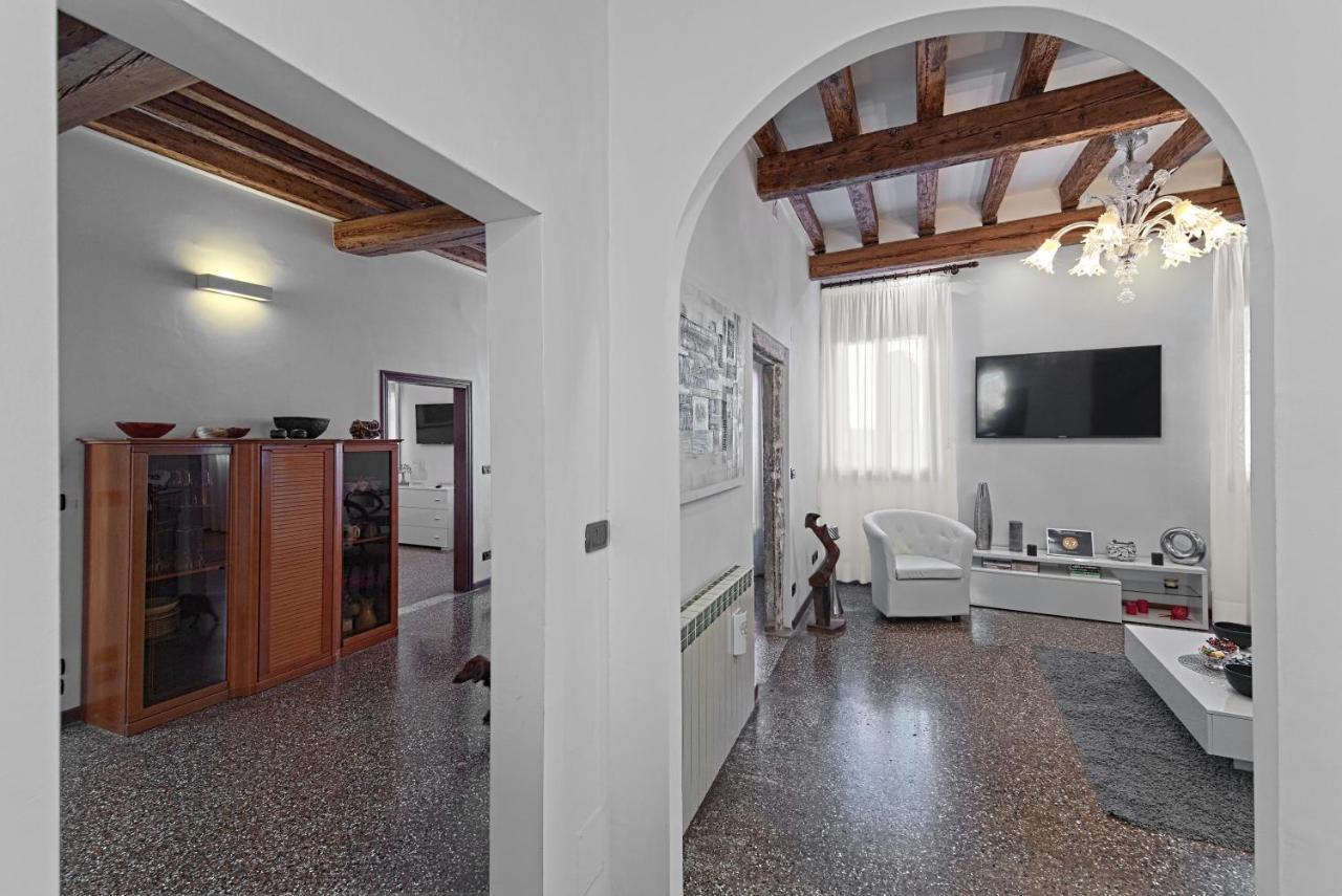 Ca' Alessandro Apartment เวนิส ภายนอก รูปภาพ