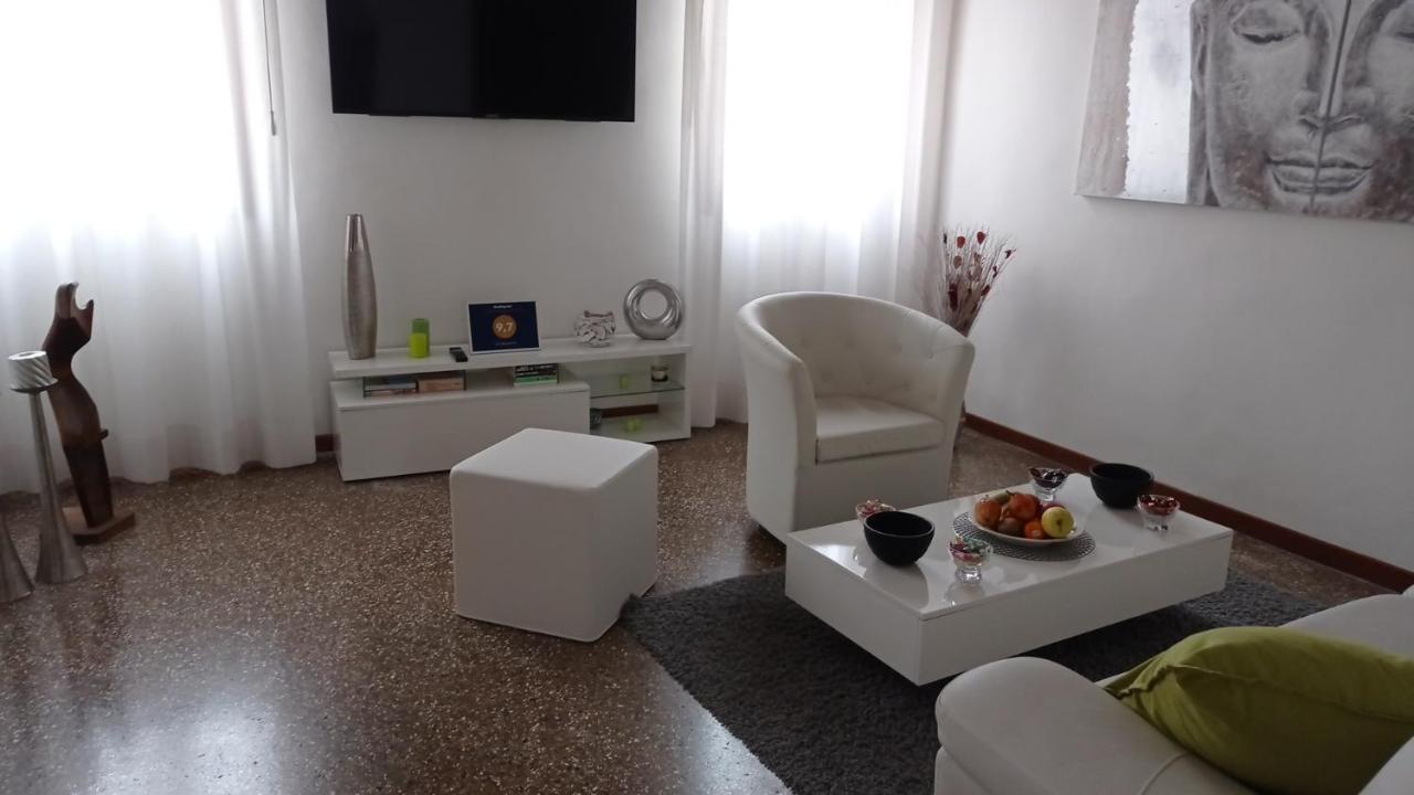 Ca' Alessandro Apartment เวนิส ภายนอก รูปภาพ